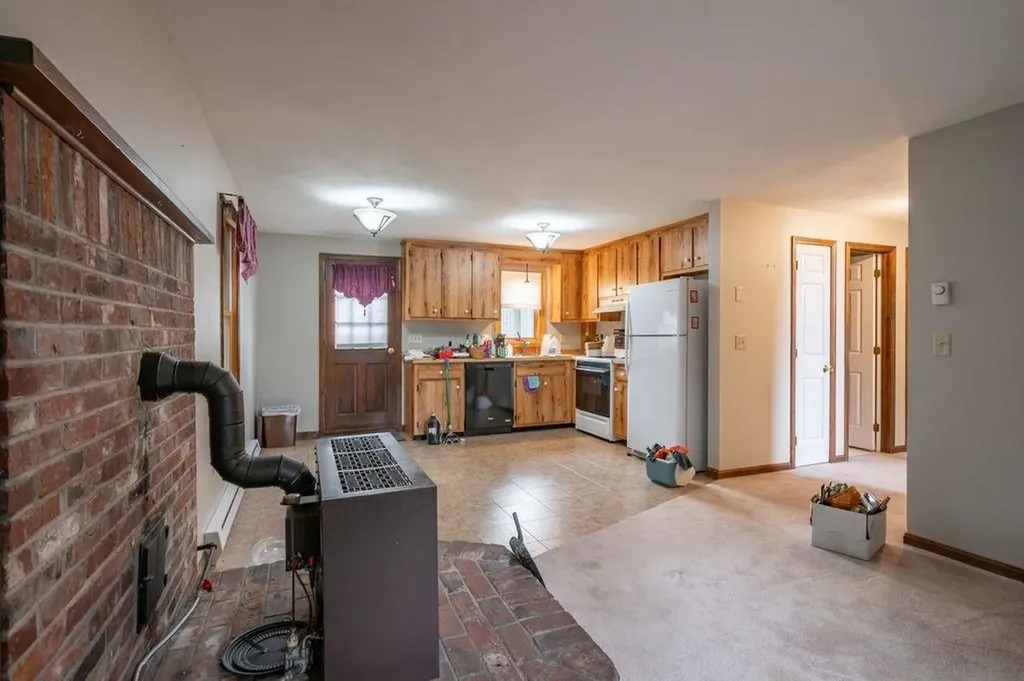 8-10 Ash Street Milford NH 03055