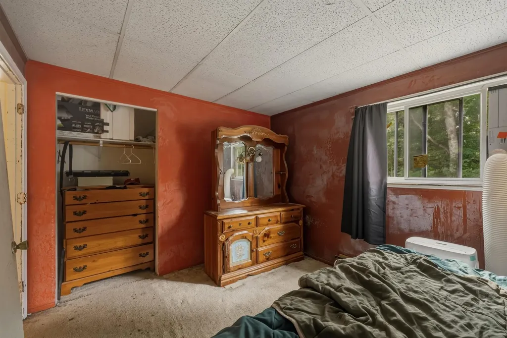 101G Capitol Hill Drive Londonderry NH 03053