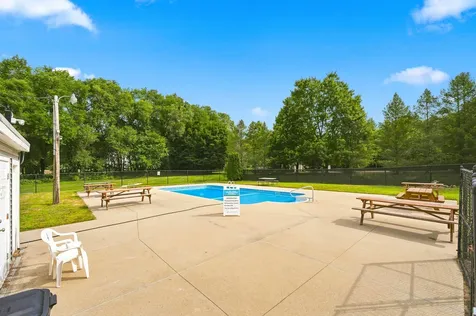 101G Capitol Hill Drive Londonderry NH 03053