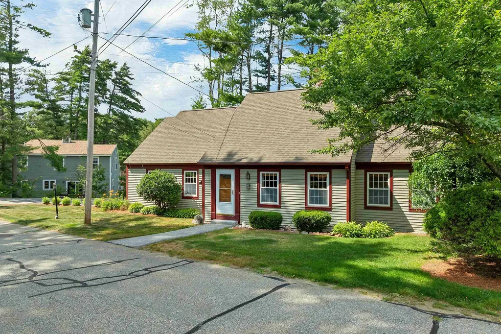 2761 Lake Shore Road Gilford NH 03249