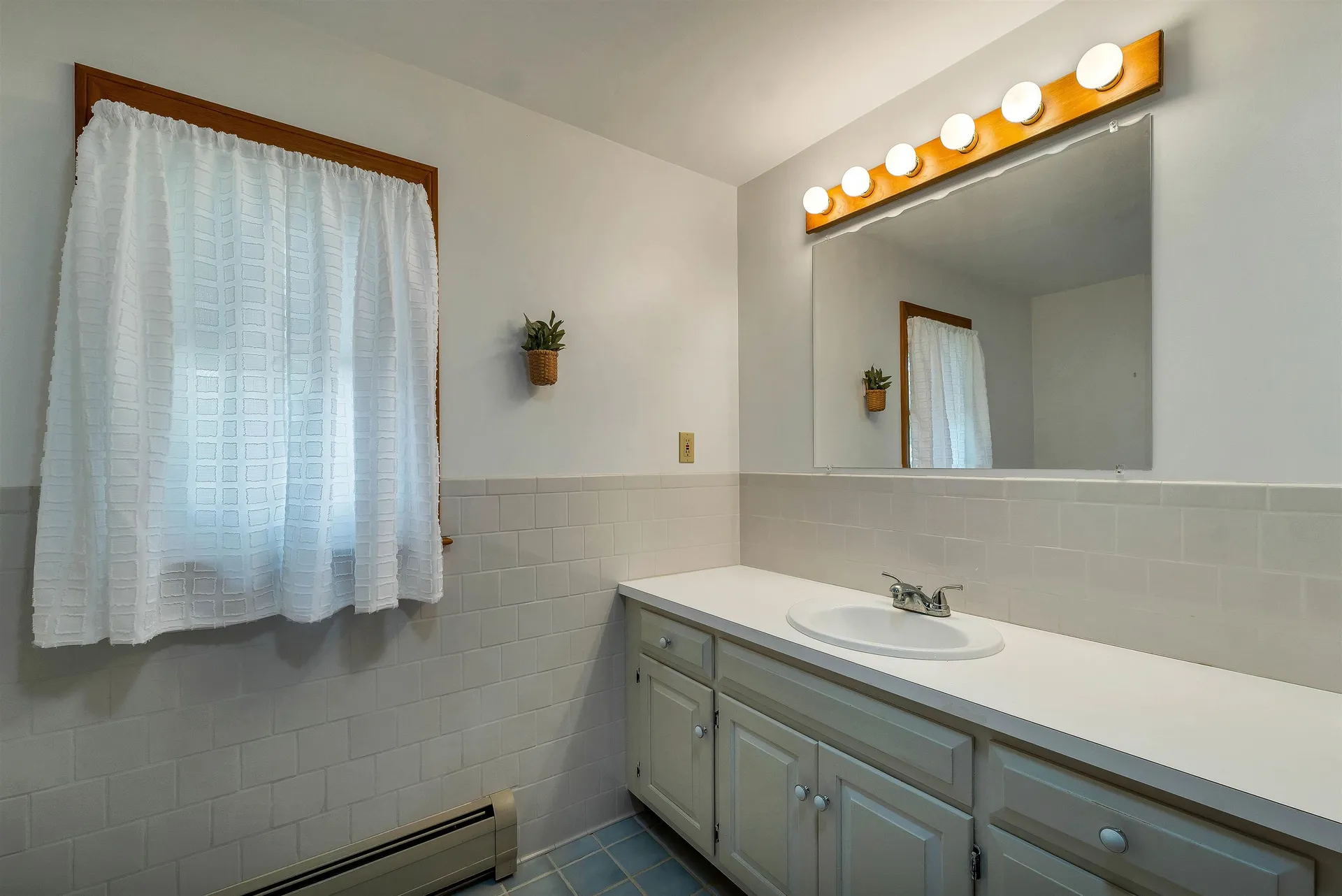 2761 Lake Shore Road Gilford NH 03249