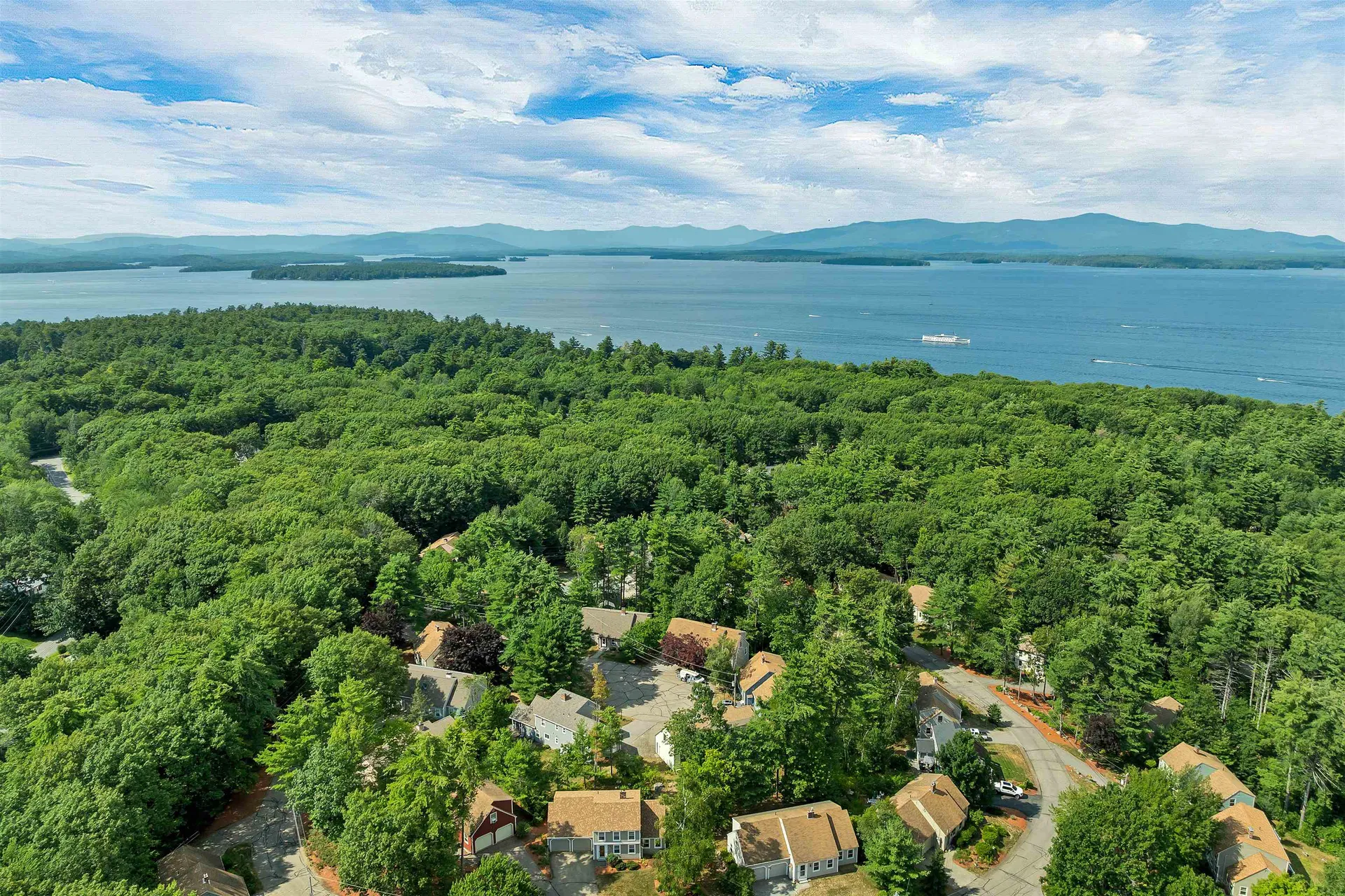2761 Lake Shore Road Gilford NH 03249