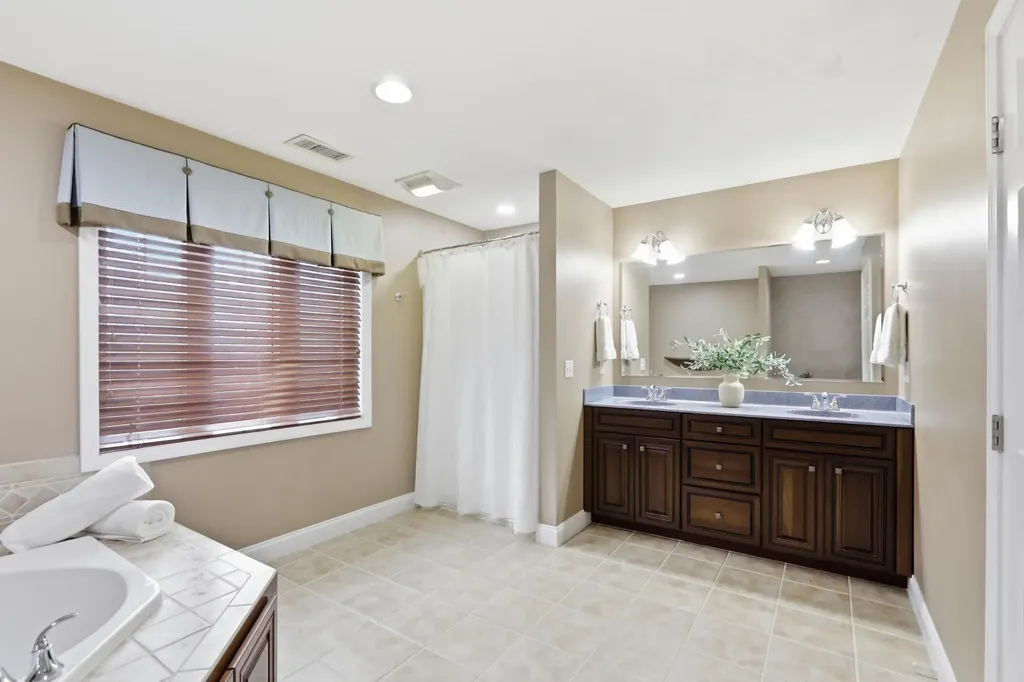 15 Northland Road Windham NH 03087