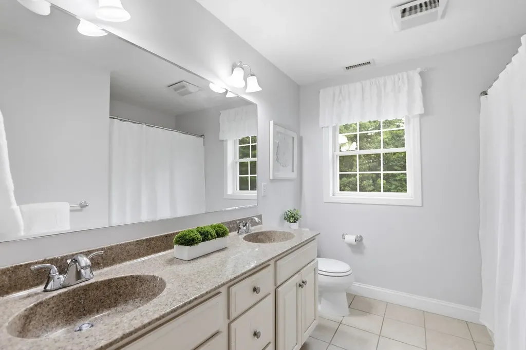 15 Northland Road Windham NH 03087