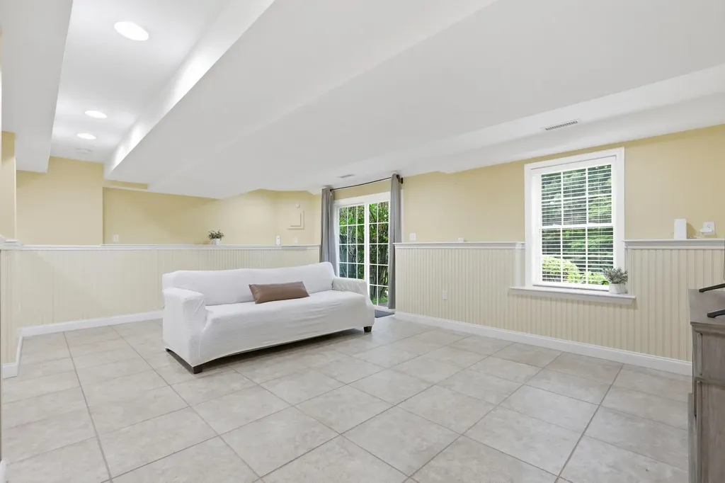 15 Northland Road Windham NH 03087