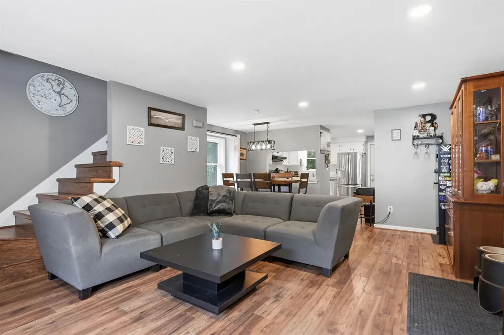 17 Chestnut Circle Merrimack NH 03054