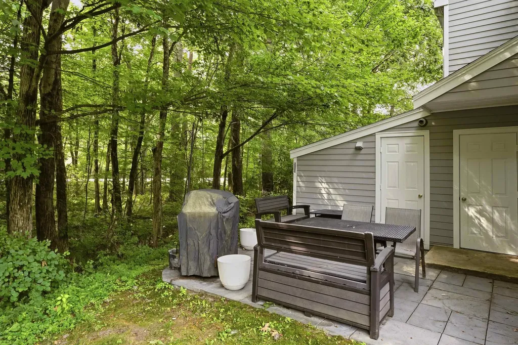 17 Chestnut Circle Merrimack NH 03054