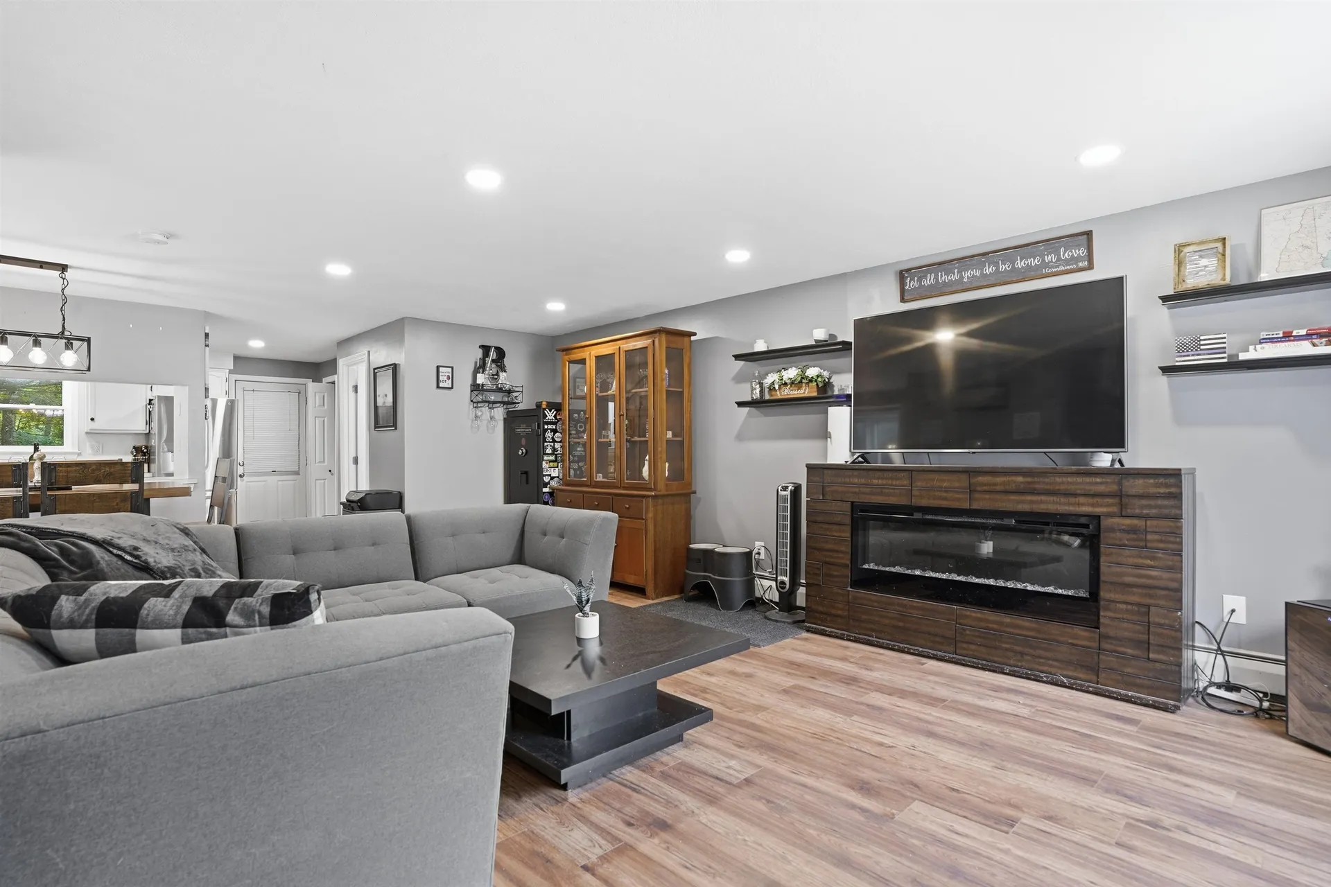17 Chestnut Circle Merrimack NH 03054
