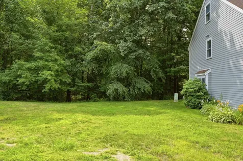 17 Chestnut Circle Merrimack NH 03054