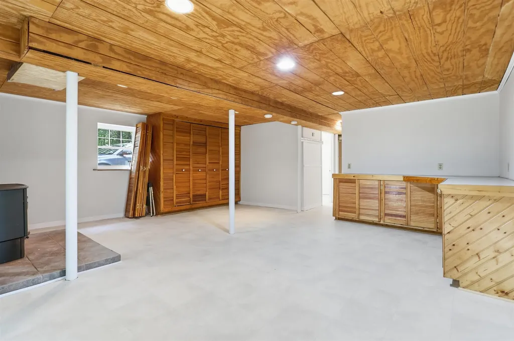 42 Jason Drive Goffstown NH 03045
