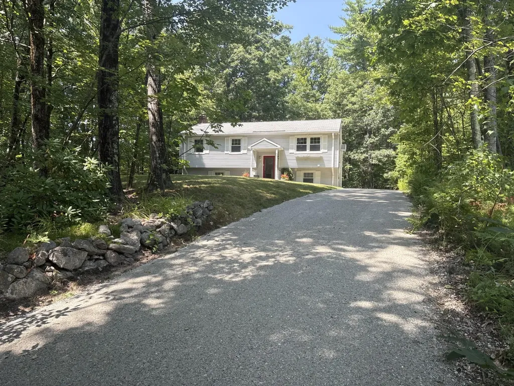 42 Jason Drive Goffstown NH 03045