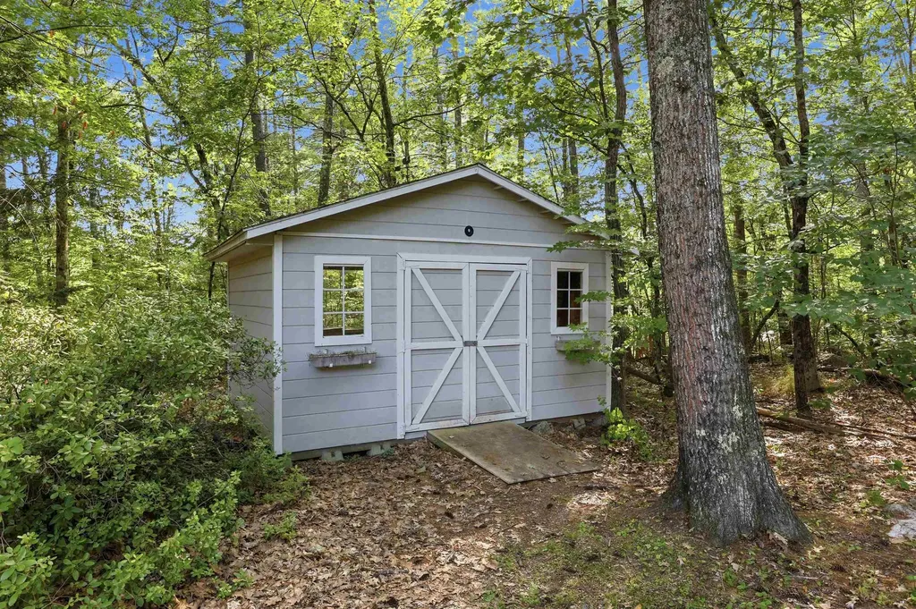 42 Jason Drive Goffstown NH 03045