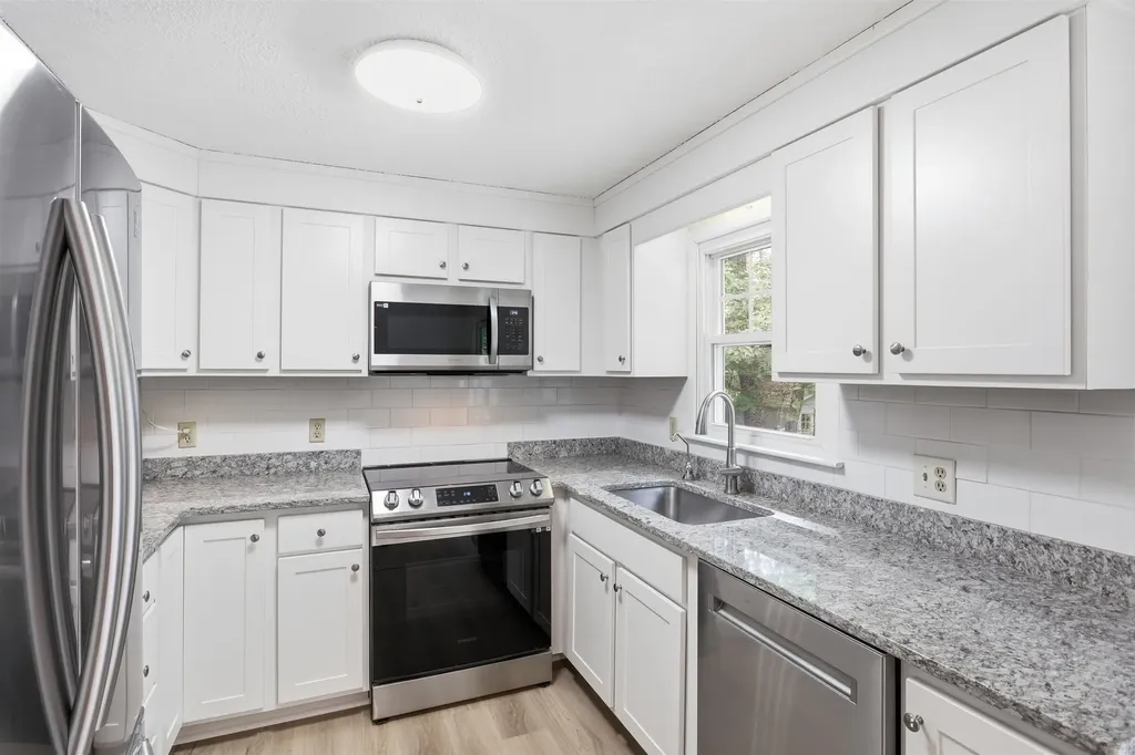42 Jason Drive Goffstown NH 03045