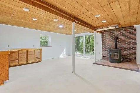 42 Jason Drive Goffstown NH 03045