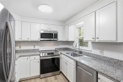 42 Jason Drive Goffstown NH 03045