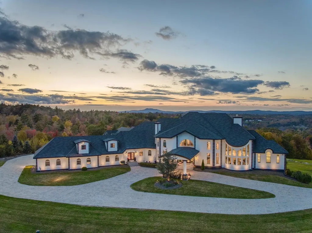 94 Foxberry Drive New Boston NH 03070