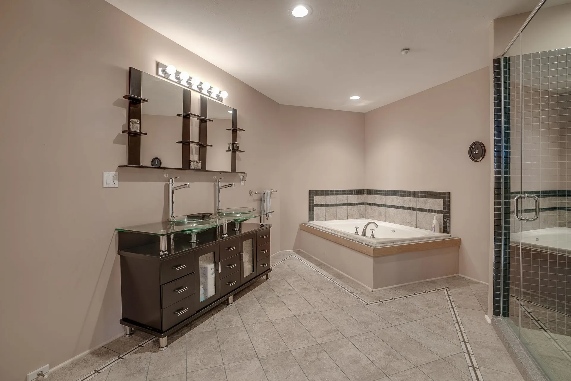 94 Foxberry Drive New Boston NH 03070