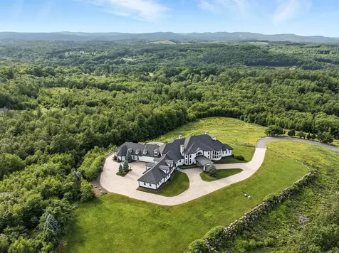 94 Foxberry Drive New Boston NH 03070