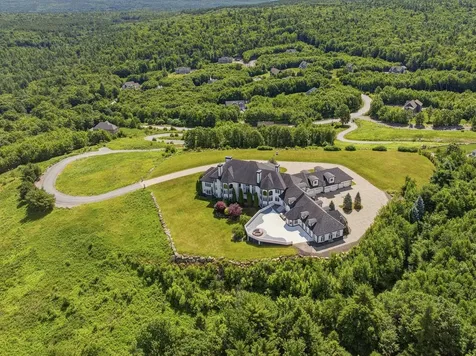 94 Foxberry Drive New Boston NH 03070