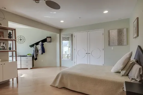 94 Foxberry Drive New Boston NH 03070