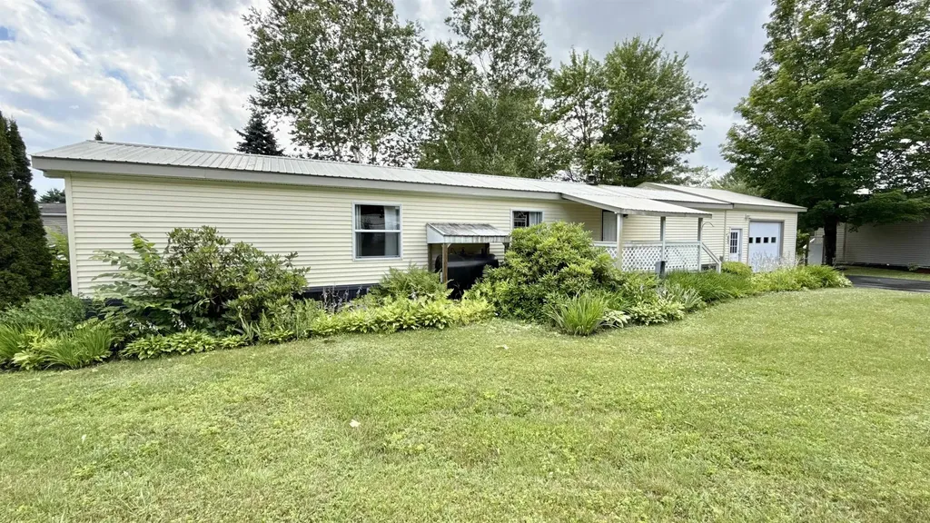 45 Oakwood Drive Hyde Park VT 05655