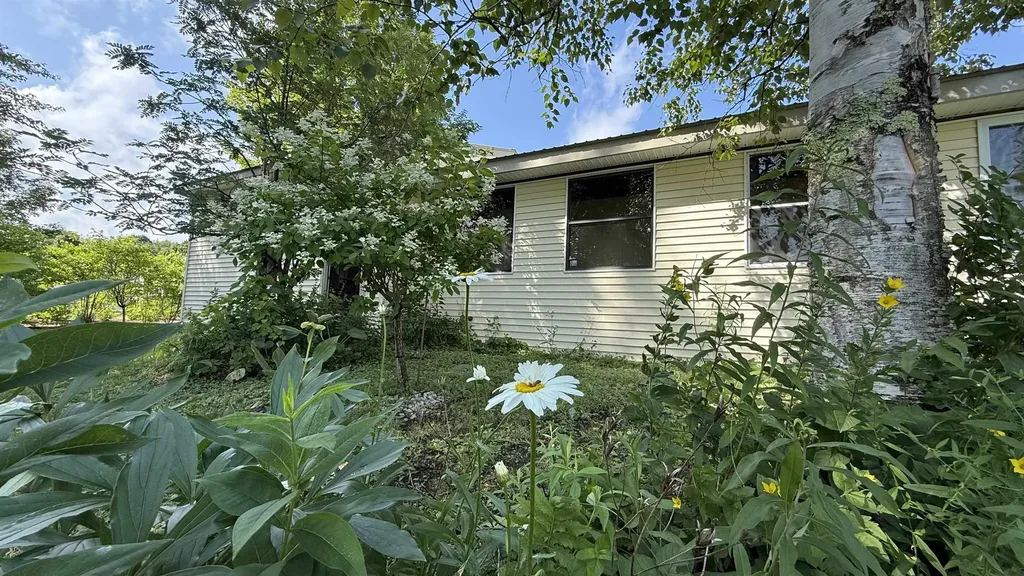 45 Oakwood Drive Hyde Park VT 05655