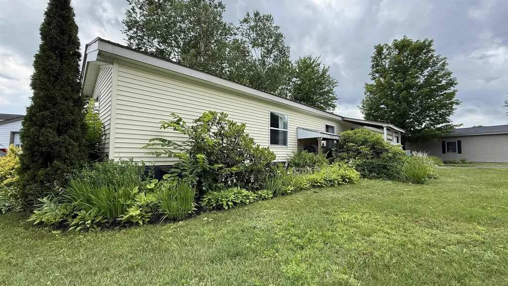 45 Oakwood Drive Hyde Park VT 05655