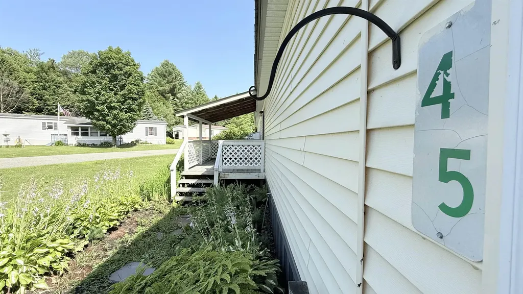 45 Oakwood Drive Hyde Park VT 05655