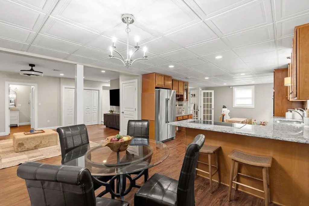 23 Chisholm Farm Drive Stratham NH 03885