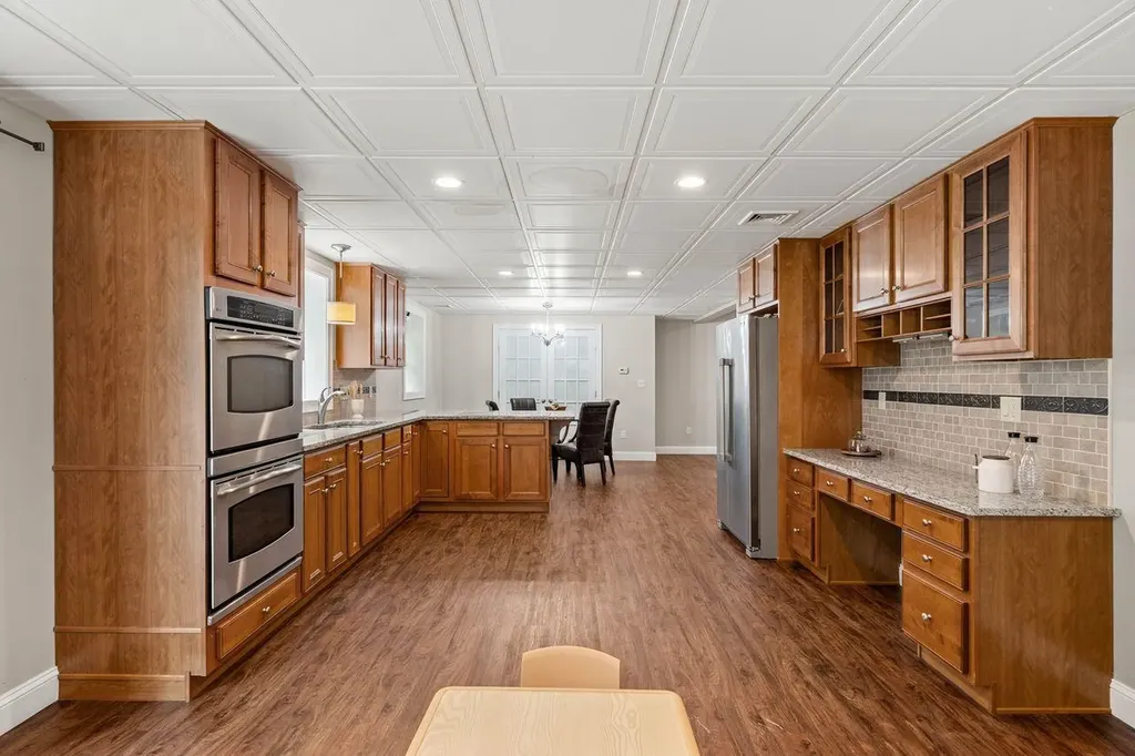 23 Chisholm Farm Drive Stratham NH 03885