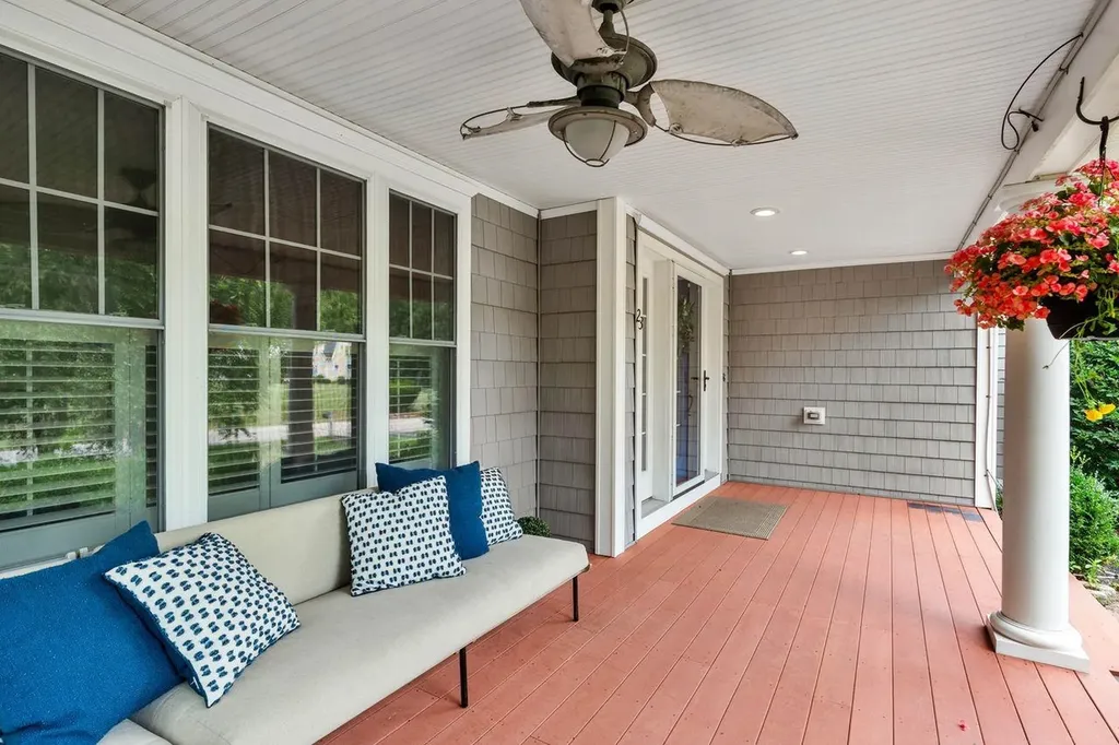23 Chisholm Farm Drive Stratham NH 03885