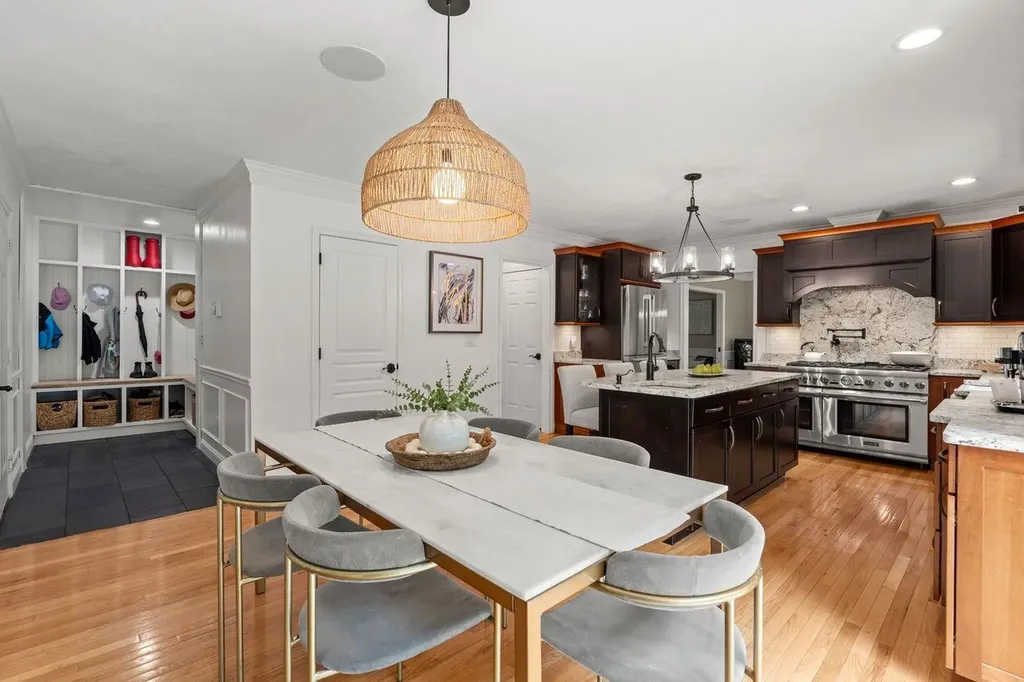 23 Chisholm Farm Drive Stratham NH 03885