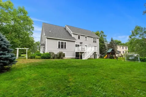 23 Chisholm Farm Drive Stratham NH 03885