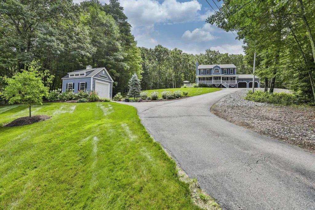 10 Mosher Drive Brookline NH 03033