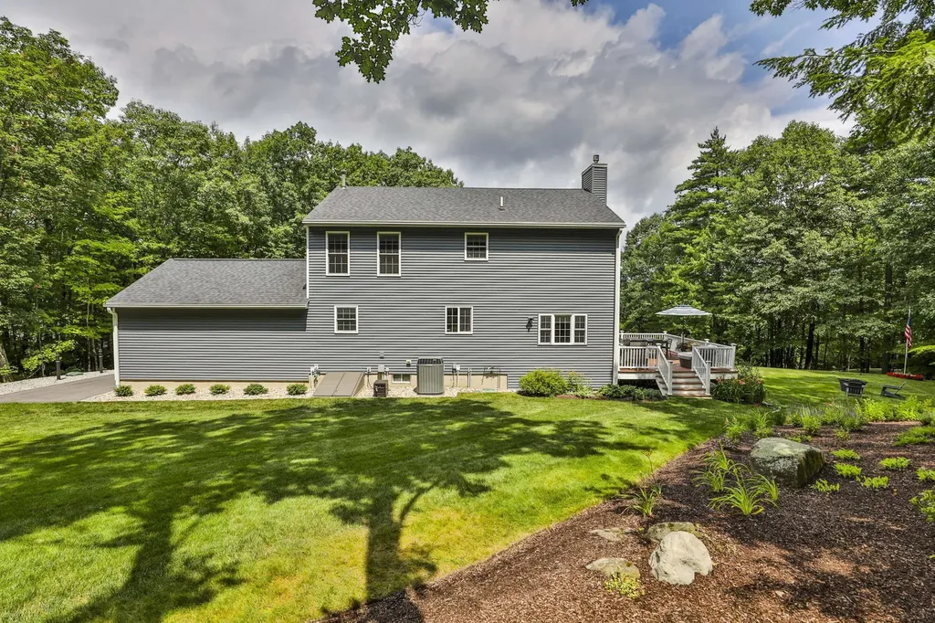 10 Mosher Drive Brookline NH 03033