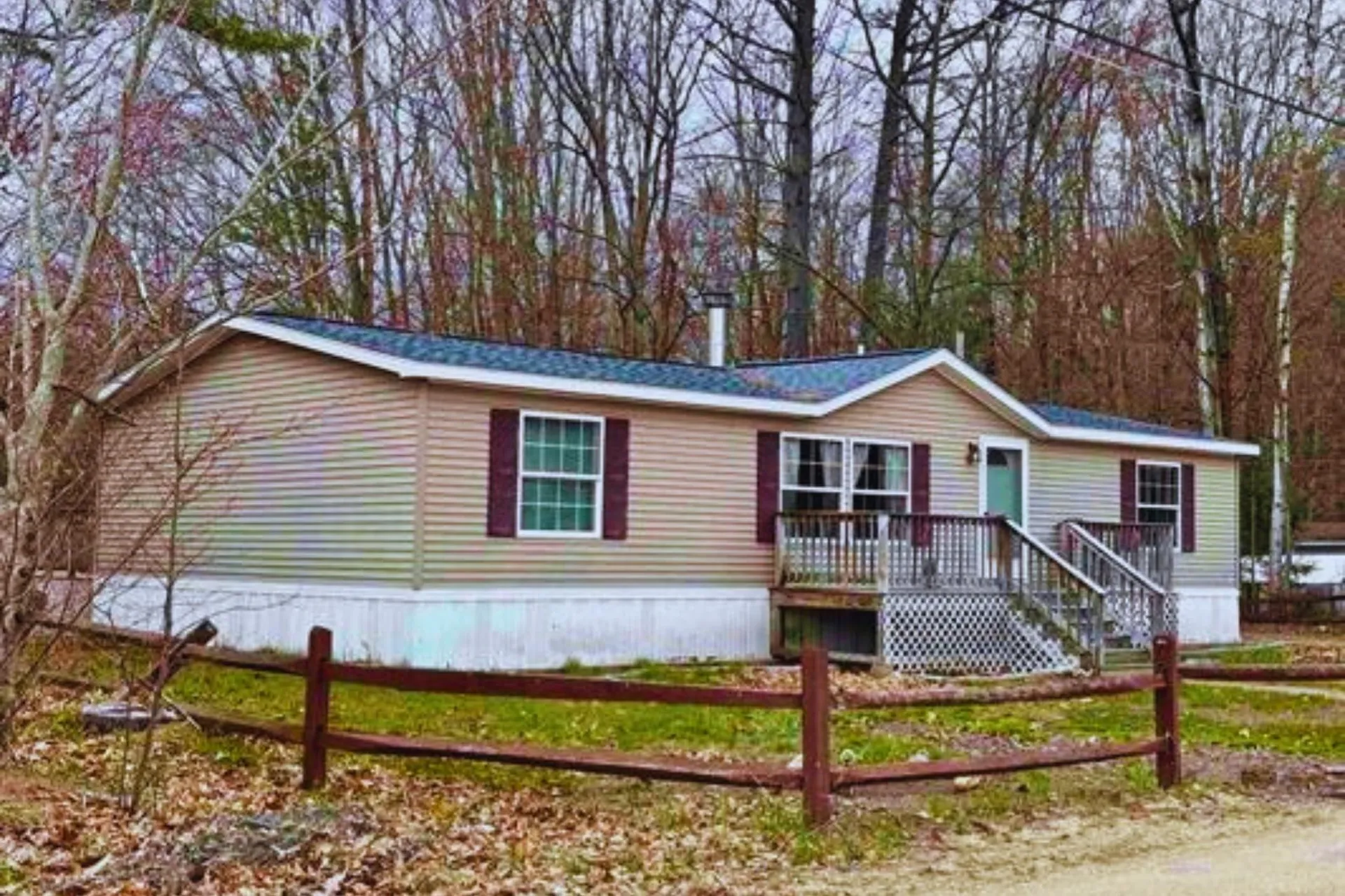 11 Page Street Plymouth NH 03264