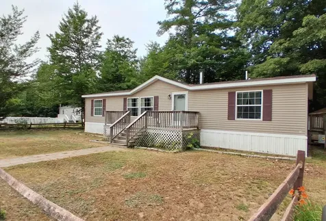 11 Page Street Plymouth NH 03264