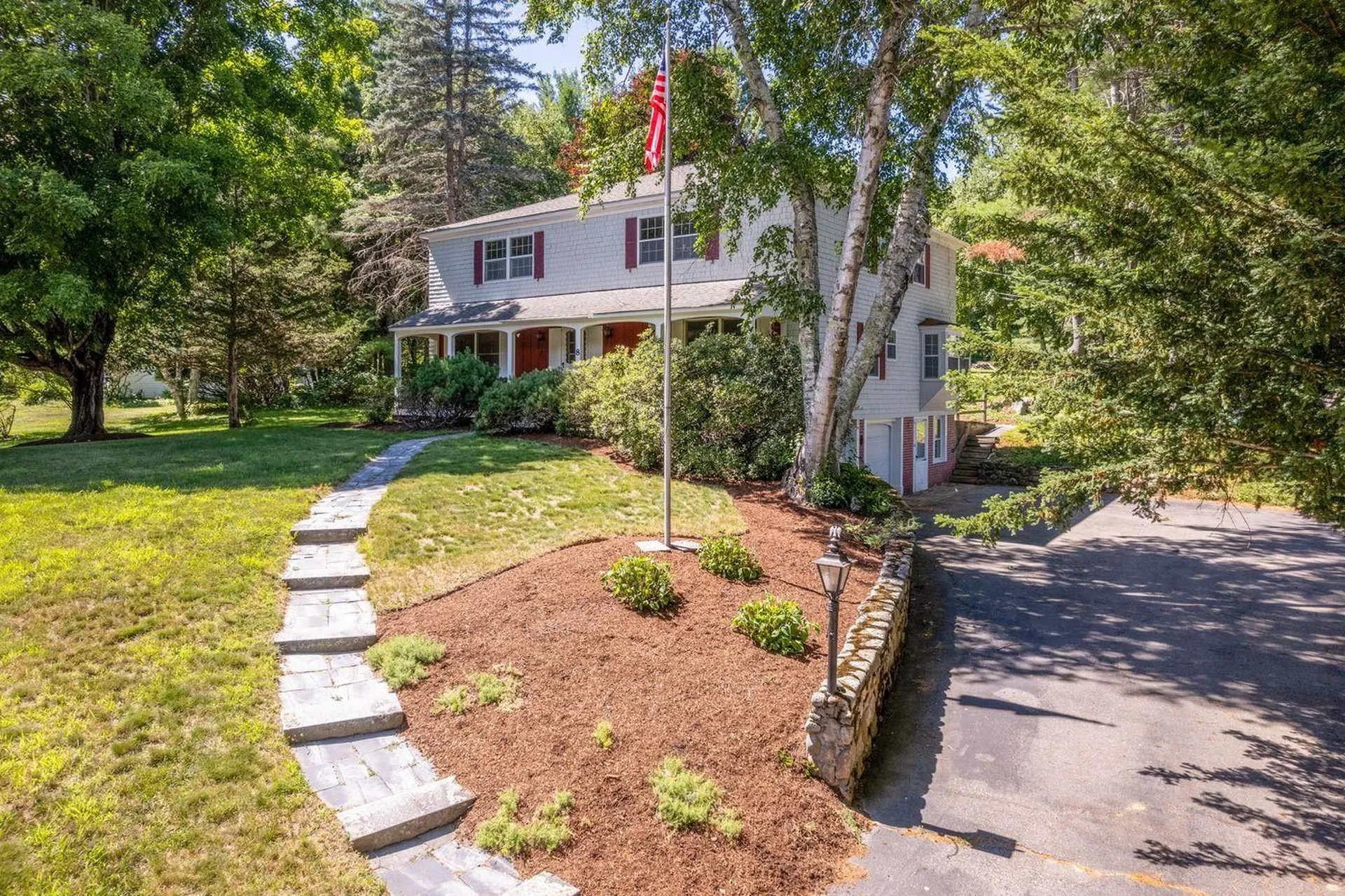 8 Mirror Lake Drive Tuftonboro NH 03853