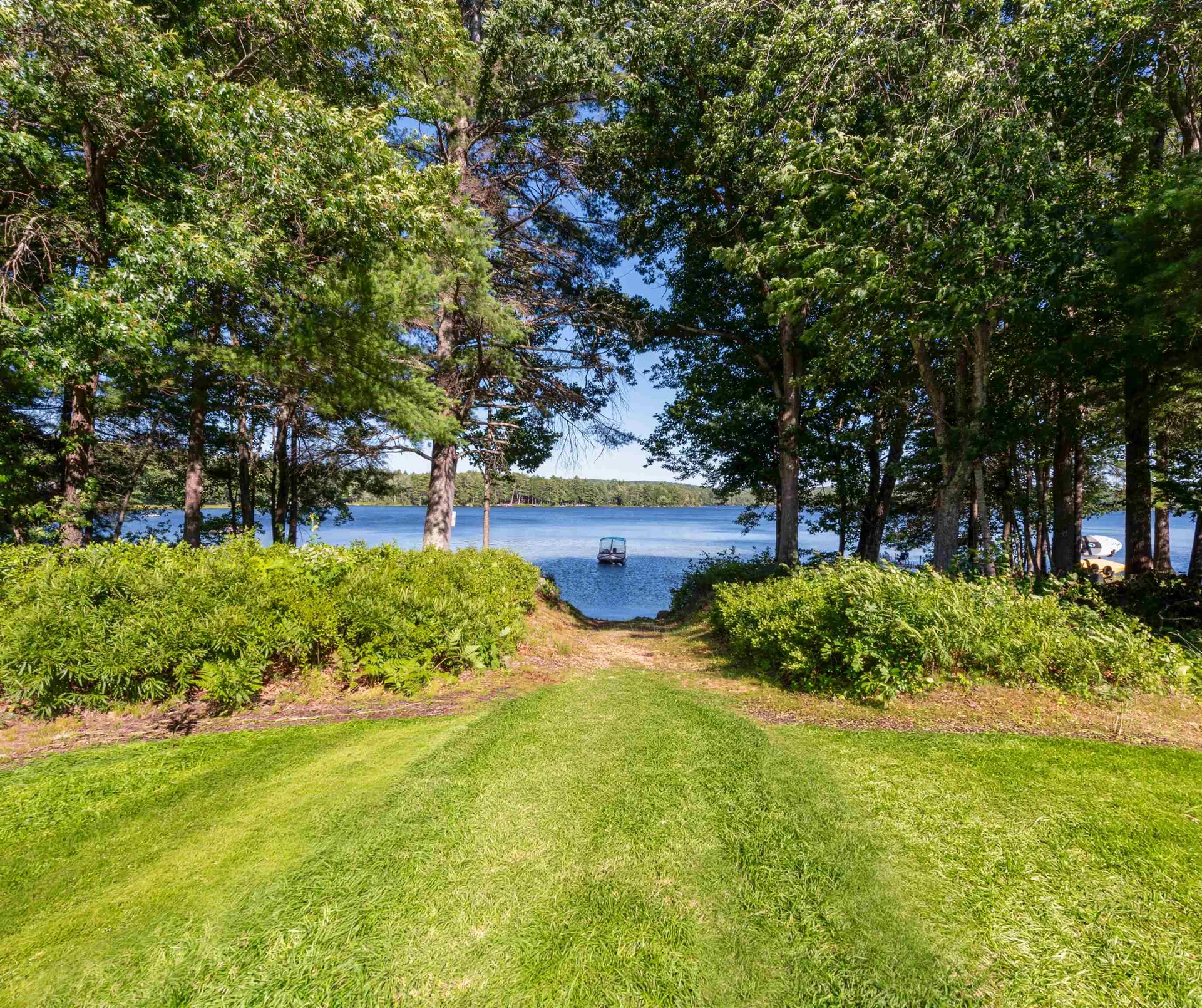 8 Mirror Lake Drive Tuftonboro NH 03853