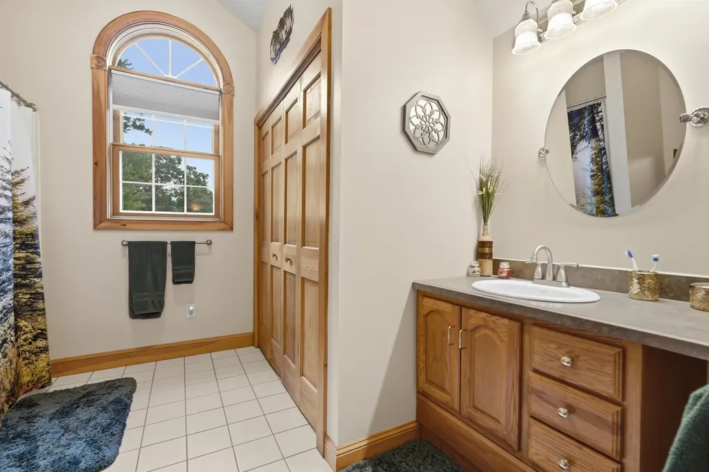 202 South Road Deerfield NH 03037