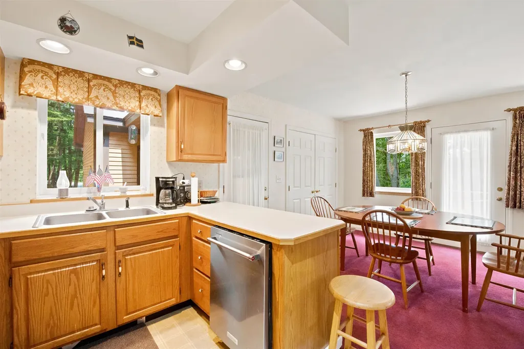 470 Morgan Road Hartford VT 05059