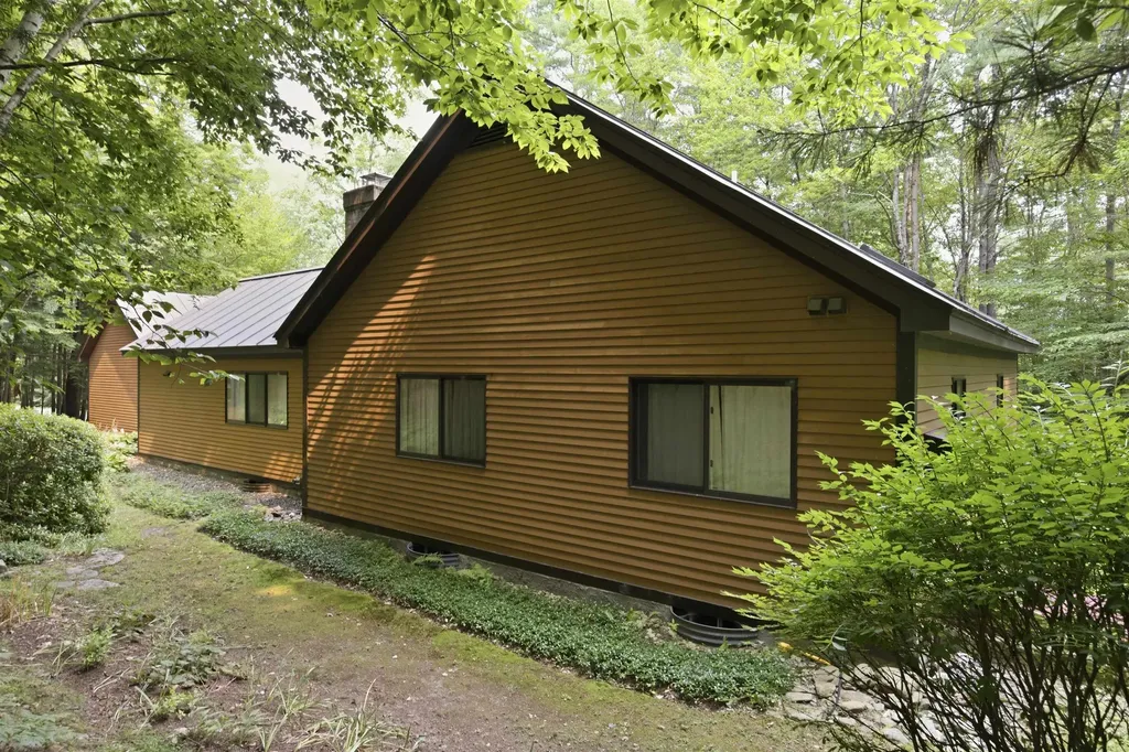 470 Morgan Road Hartford VT 05059
