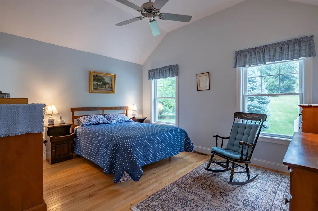 6 Elystan Circle Nashua NH 03064