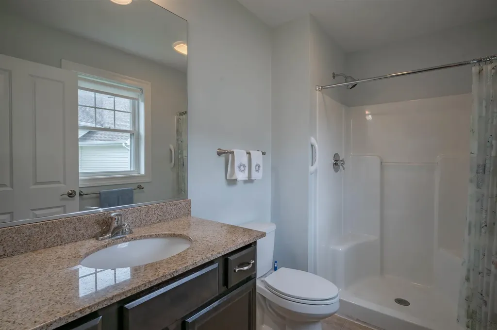 6 Elystan Circle Nashua NH 03064