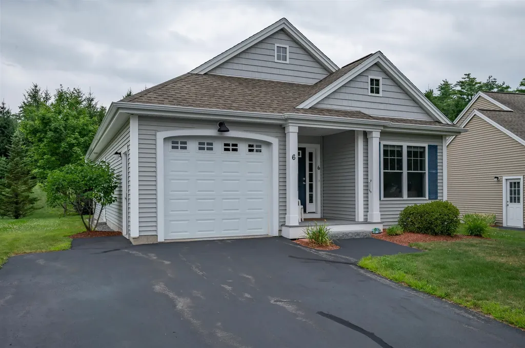 6 Elystan Circle Nashua NH 03064