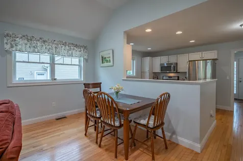 6 Elystan Circle Nashua NH 03064