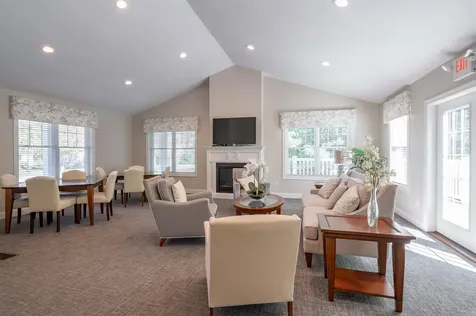 6 Elystan Circle Nashua NH 03064