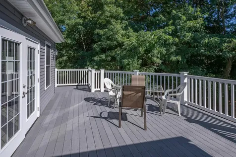 6 Elystan Circle Nashua NH 03064