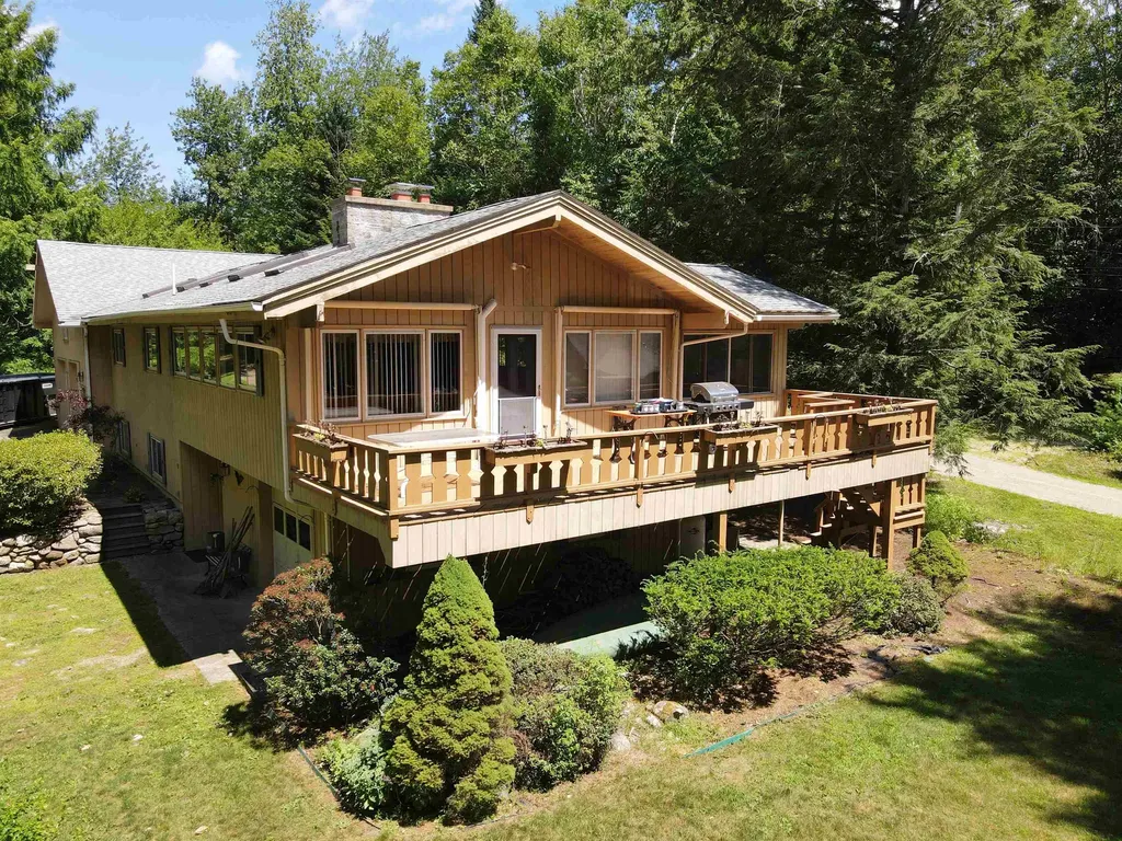 37 Tamwood Road Moultonborough NH 03254