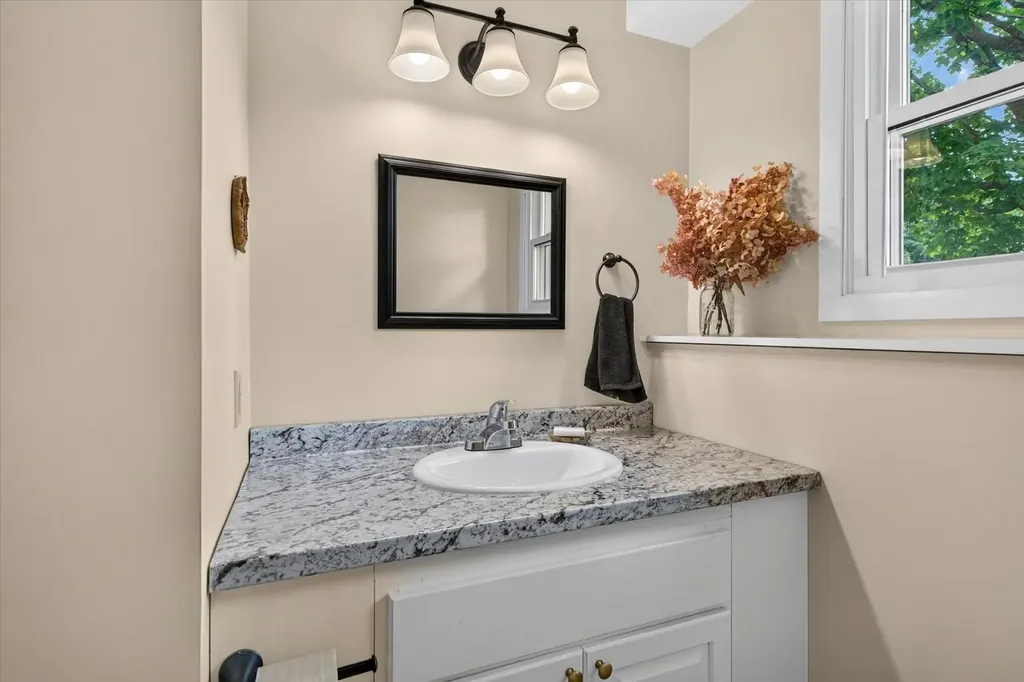 31 Ronaldo Court Rutland City VT 05701